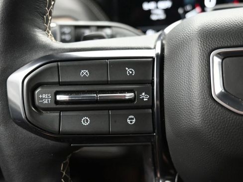Used 2025 GMC Yukon XL Denali Ultimate w/ LPO, Floor Liner Package AWD/4WD image 18