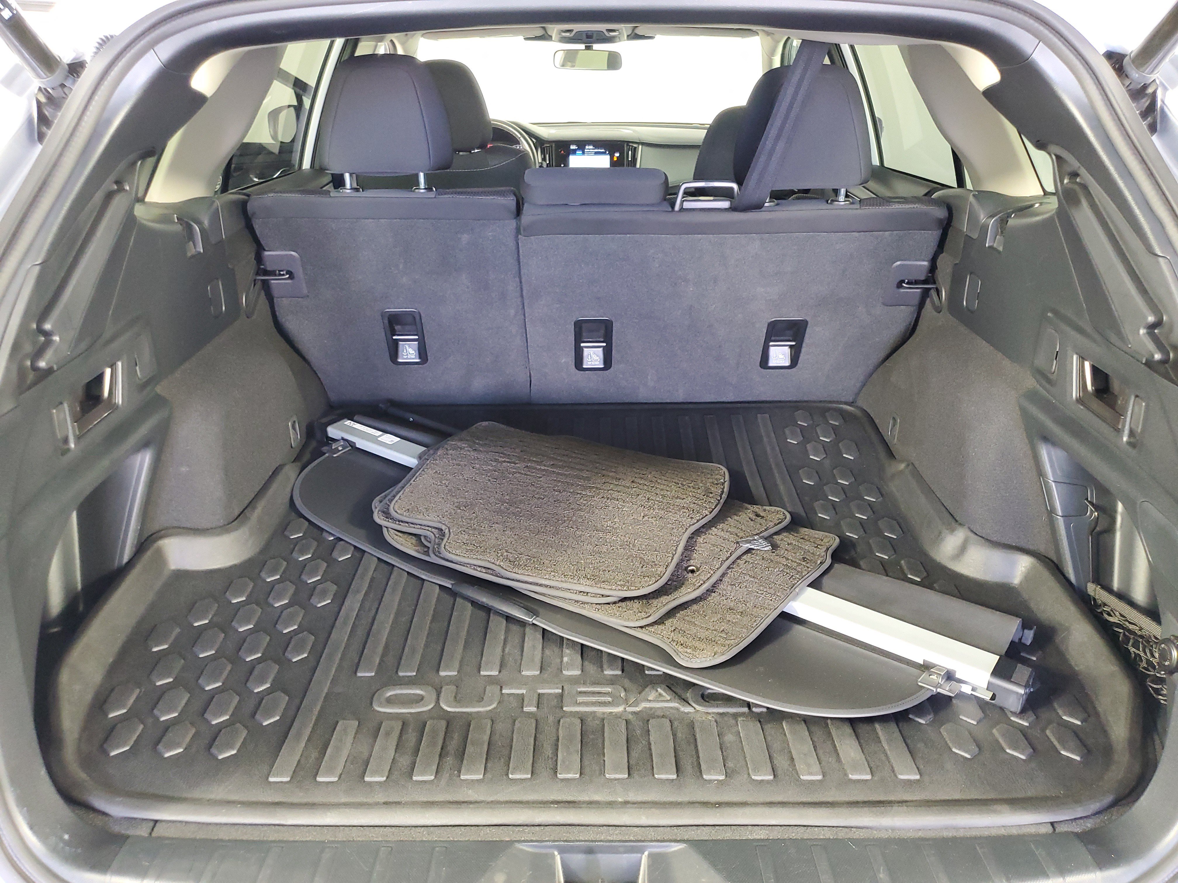 Used 2025 Subaru Outback Premium AWD/4WD image 32