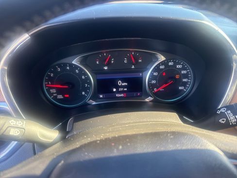 Used 2020 Chevrolet Equinox Premier image 8