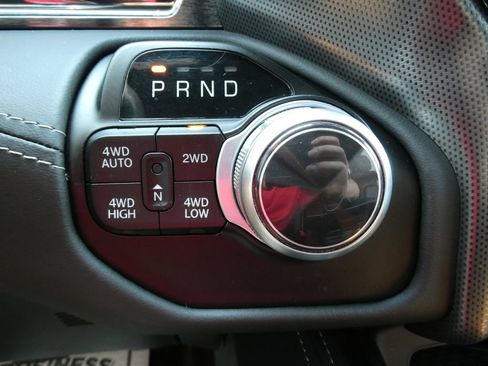 Used 2022 RAM 1500 Limited w/ Body Color Bumper Group AWD/4WD image 30