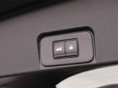 Certified 2024 Nissan Rogue SL w/ SL Premium Package image 8