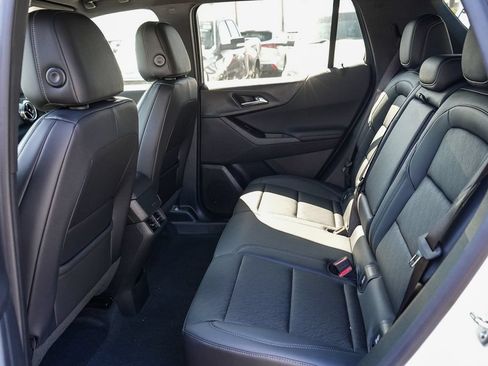 New 2026 Chevrolet Equinox LT w/ Convenience Package II FWD image 17