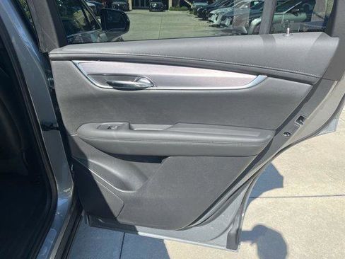 New 2025 Cadillac XT6 Luxury image 18