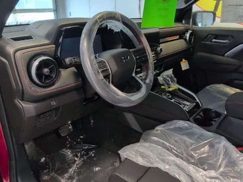 New 2026 Chevrolet Colorado Z71 image 9