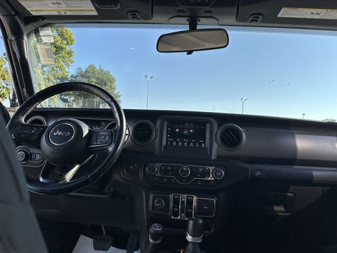 Used 2022 Jeep Gladiator Sport AWD/4WD image 31