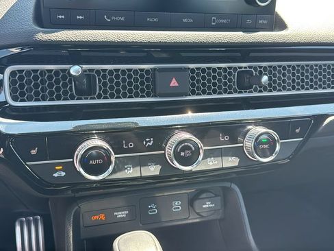 Certified 2025 Honda Civic Sport image 19