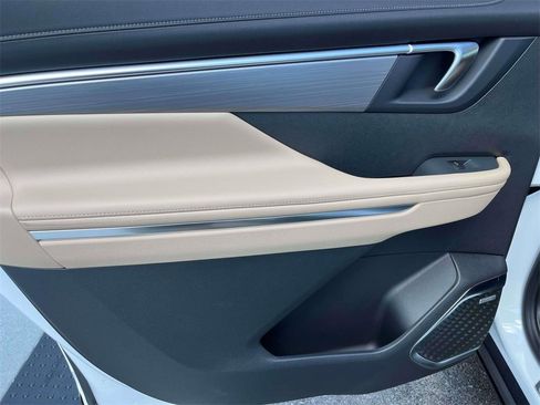 New 2026 Buick Enclave Preferred w/ Power Package image 15