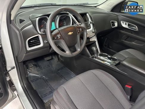 Used 2017 Chevrolet Equinox LS image 8
