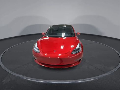 Used 2023 Tesla Model 3 Performance image 3