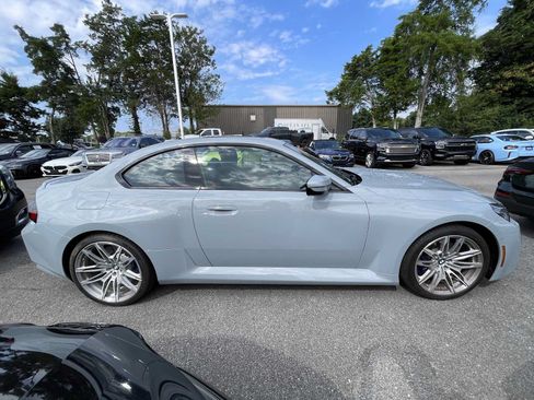 Used 2026 BMW M2 w/ Lighting Package RWD image 8