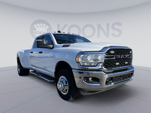 Used 2023 RAM 3500 Big Horn w/ Level 1 Equipment Group AWD/4WD image 10