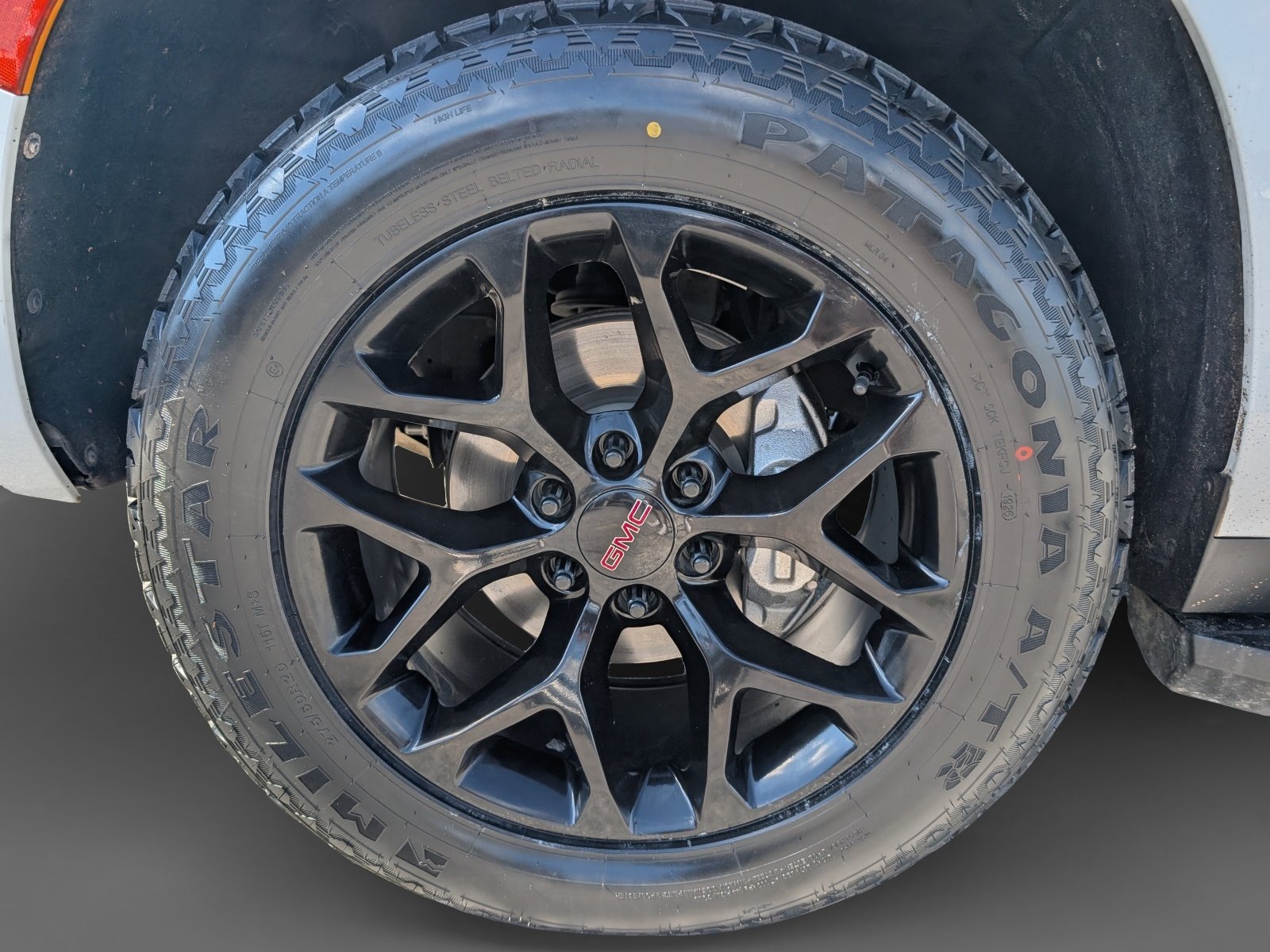 Used 2021 GMC Yukon XL AT4 w/ Rear Media and Nav Package AWD/4WD image 24