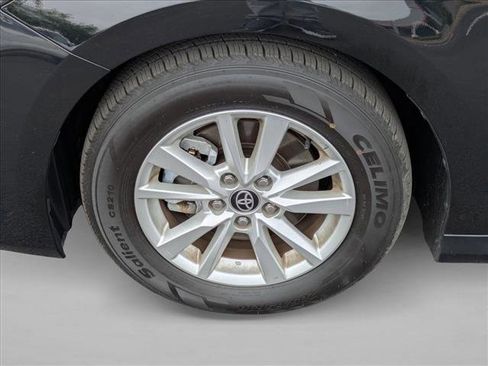 Used 2025 Toyota Camry LE image 29