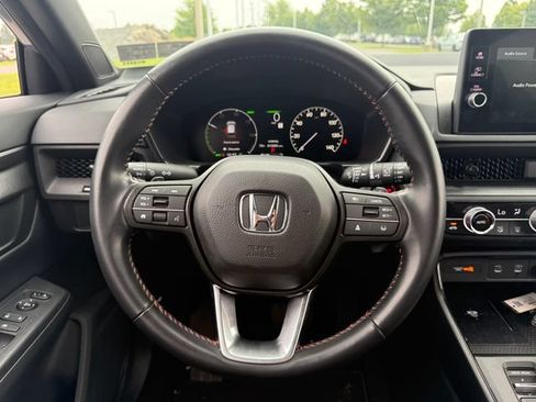Used 2026 Honda CR-V Sport image 17