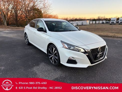 Certified 2020 Nissan Altima 2.5 SR w/ Premium Package image 5
