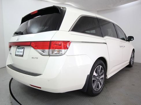 Used 2016 Honda Odyssey Touring image 9