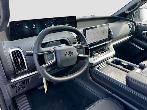 New 2026 Ford Expedition Platinum w/ Stealth Appearance Package image 6