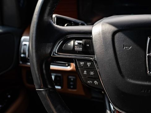 Used 2023 Lincoln Navigator L Reserve AWD/4WD image 29