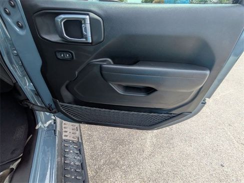 Used 2024 Jeep Wrangler Sport S image 34