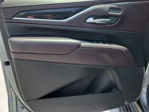 Certified 2022 Cadillac Escalade Premium Luxury Platinum AWD/4WD image 25