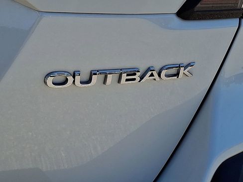 Used 2022 Subaru Outback Limited image 34