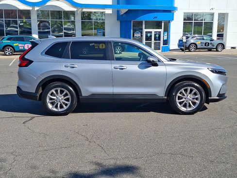 Used 2025 Honda CR-V EX image 7