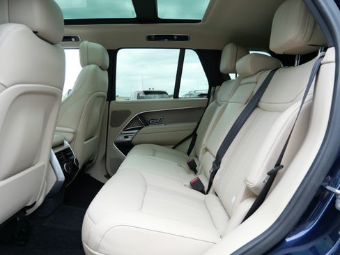Certified 2023 Land Rover Range Rover SE AWD/4WD image 15