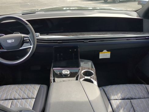 New 2025 Cadillac Escalade IQ Luxury 1 w/ LPO, Radiant Package image 23