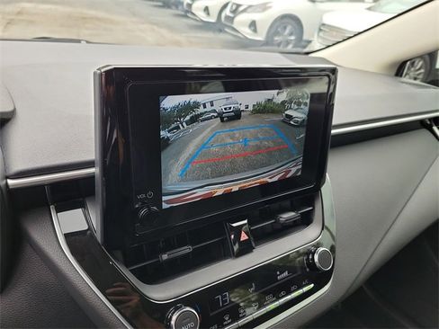 Used 2025 Toyota Corolla LE image 19
