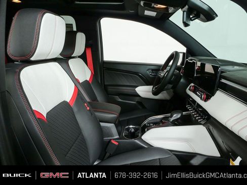 New 2026 GMC Canyon AT4X w/ LPO, Black Badging Package AWD/4WD image 23