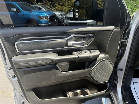 Used 2019 RAM 1500 Big Horn AWD/4WD image 9