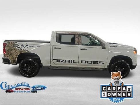 Used 2023 Chevrolet Silverado 1500 Custom Trail Boss w/ Realtree Special Edition image 4
