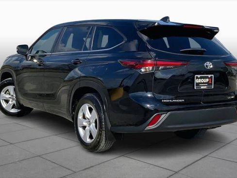 Certified 2024 Toyota Highlander LE image 12