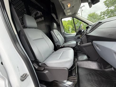 Used 2018 Ford Transit 250 148 High Roof RWD image 15