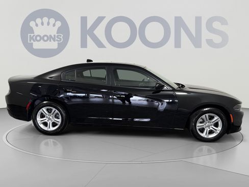 Used 2023 Dodge Charger SXT w/ Cold Weather Package RWD image 8