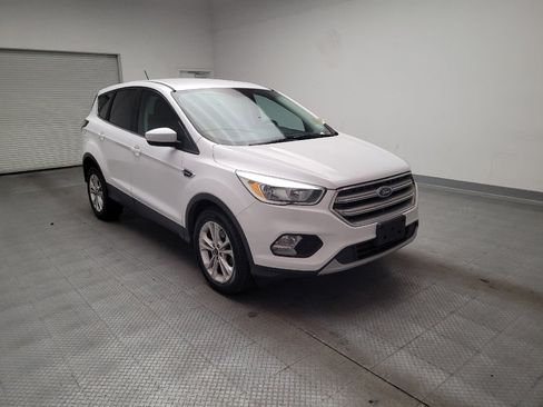 Used 2017 Ford Escape SE FWD image 13