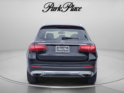 Used 2019 Mercedes-Benz GLC 300 4MATIC image 4