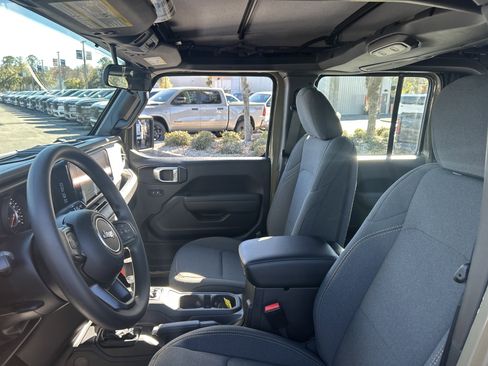 New 2026 Jeep Gladiator Sport image 11