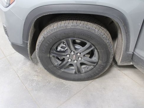 Used 2023 GMC Acadia AT4 w/ Preferred Package image 38