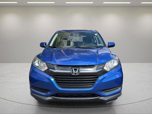 Used 2018 Honda HR-V LX image 2