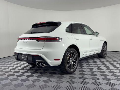 Certified 2024 Porsche Macan S AWD/4WD image 9