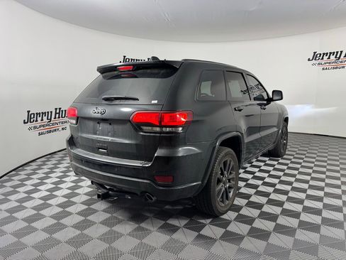 Used 2019 Jeep Grand Cherokee Altitude image 9