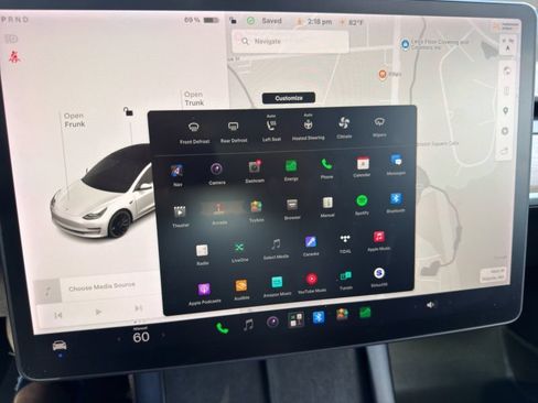 Used 2021 Tesla Model 3 Performance AWD/4WD image 18