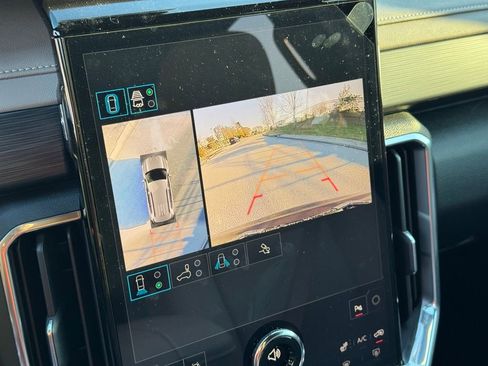 New 2026 GMC Acadia Elevation image 30