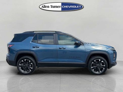 New 2026 Chevrolet Equinox RS w/ Convenience Package III FWD image 3