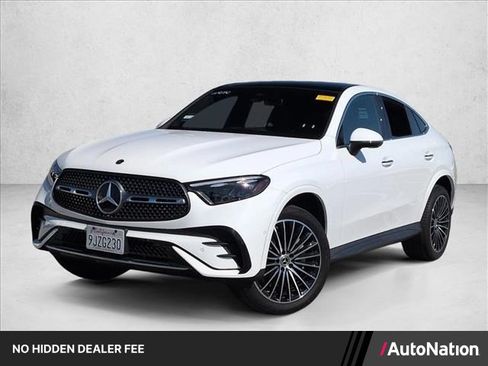 Used 2024 Mercedes-Benz GLC 300 4MATIC image 1
