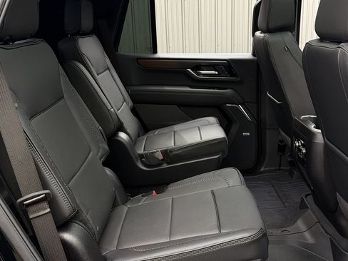 Used 2026 GMC Yukon Denali w/ Sun & Power Step Package AWD/4WD image 38