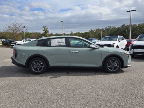 New 2025 Kia K4 LXS image 9