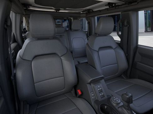 New 2025 Ford Bronco Badlands image 10