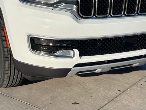 Used 2022 Jeep Wagoneer Series II w/ Premium Group I image 7